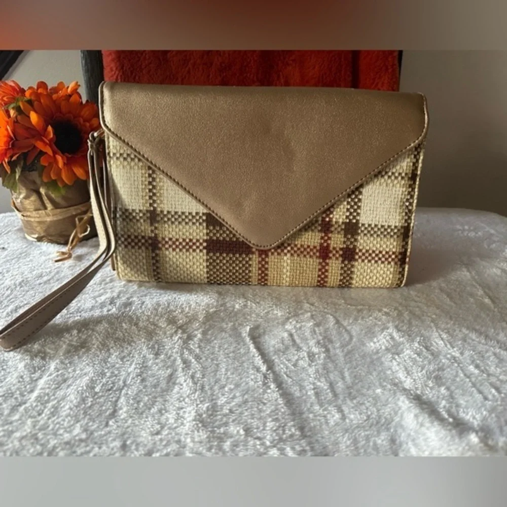 N/A autumn clutch
